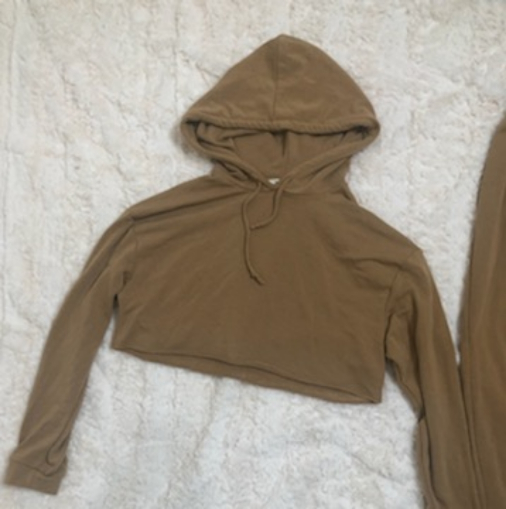 Women's crop top jogger set